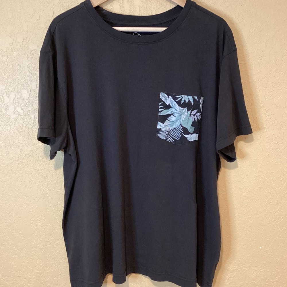 Original Use Men's Size XL Black‎ Pocket Tee, Palm Leaf Graphic, 100% Cotton